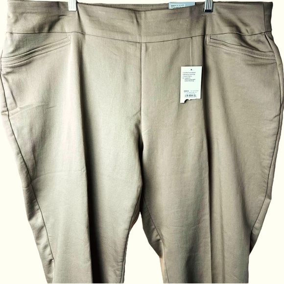 Croft & Barrow The Effortless Stretch Pants Khaki Boot Cut Mid Rise Petite 22W - Picture 2 of 16